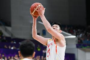 媒体人：胡金秋在亚洲杯打五没问题&amp;是顶尖中锋水准 索托今年不打